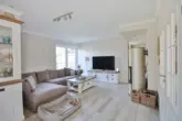 Gemütlicher Wohnbereich mit Kamin