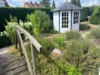 Garten mit Pavillon (2)