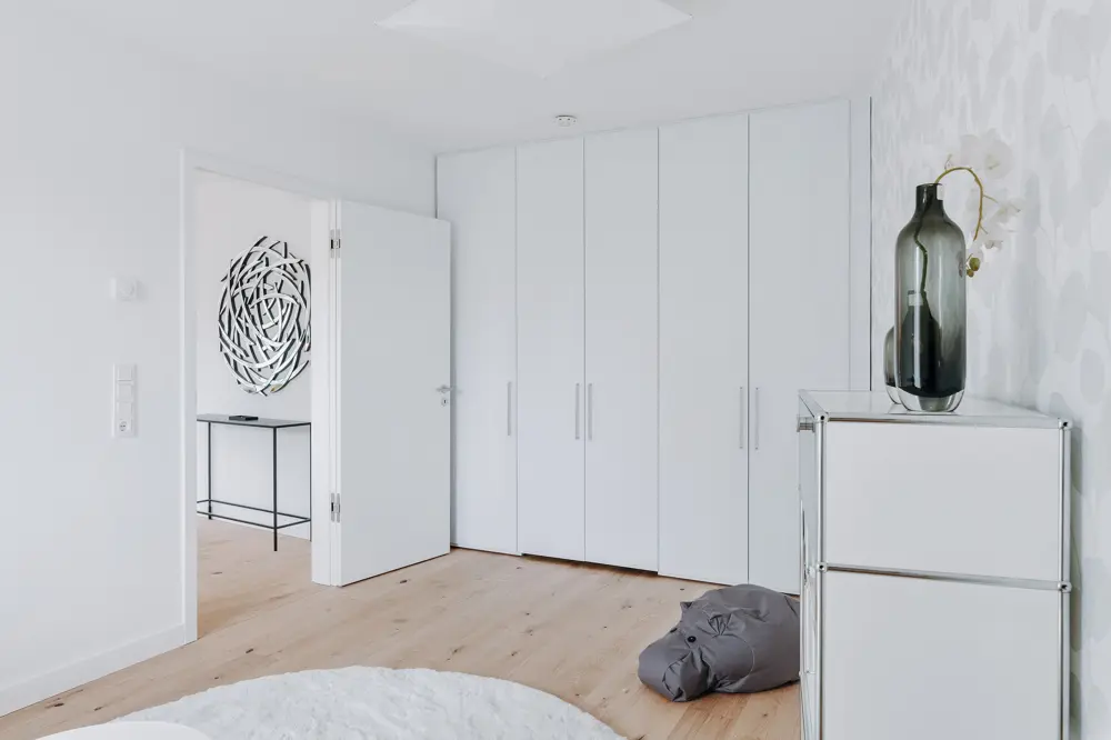 Schlafzimmer mit begehbarem Schrank